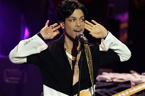 Unreleased Prince Music Plays at Versace Milan Fashion Show: 